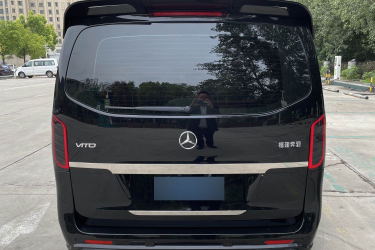 奔驰 威霆 2023款 2.0T 精英版 7座车身外观6002