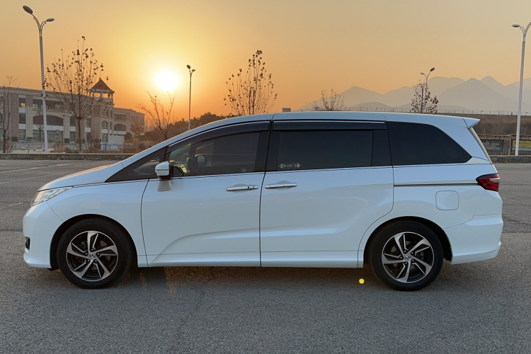 本田 奥德赛 2015款 2.4L 至尊版车身外观6007