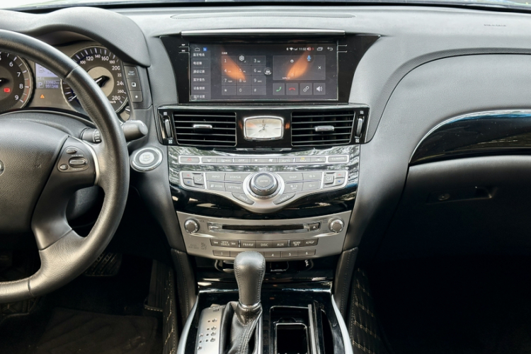 英菲尼迪Q70 2017款 Q70L 2.5L 精英版中控内饰7004
