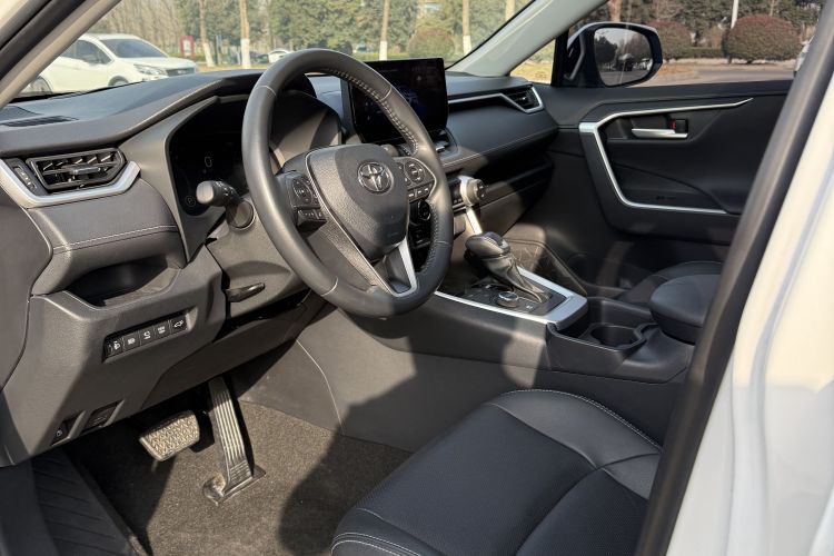 丰田 威兰达 2023款 双擎 2.5L E-CVT四驱尊贵版车身外观6001