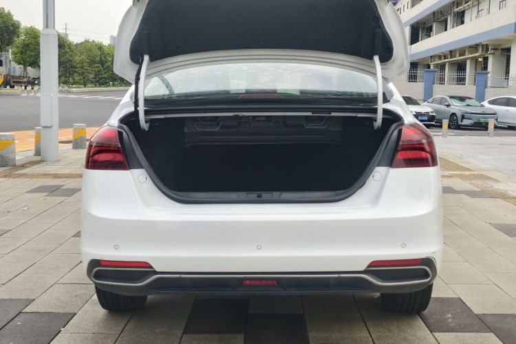 吉利汽车 帝豪 2019款 领军版 1.5L CVT向上亚运版 国VI车身外观6009