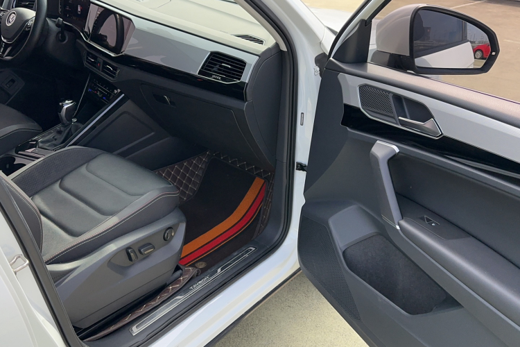 大众 探岳 2021款 330TSI 两驱豪华智联版Plus中控内饰7005