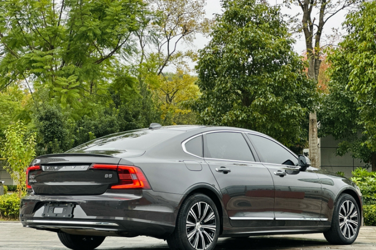 沃尔沃S90 2021款 B5 智逸豪华版车身外观6005