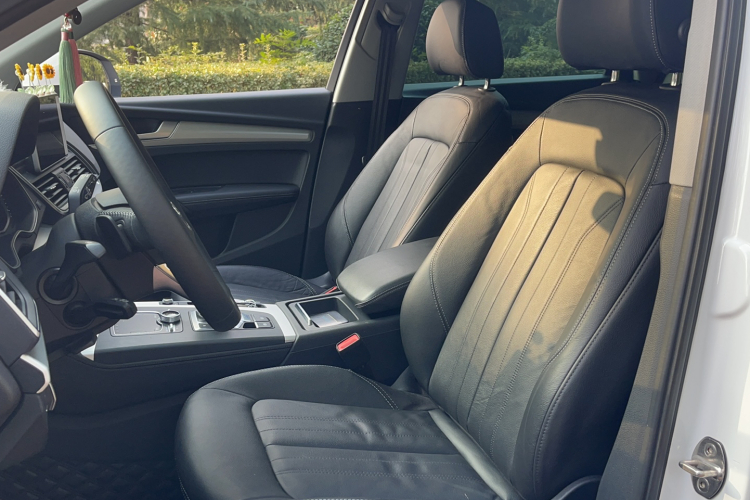 奥迪Q5L 2020款 改款 40 TFSI 荣享时尚型局部细节19