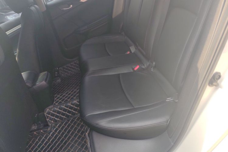 本田 思域 2019款 220TURBO CVT劲动版 国VI中控内饰7004