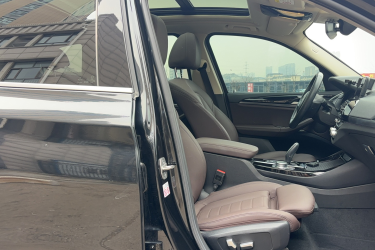 宝马X3 2021款 改款 xDrive25i M运动套装局部细节41
