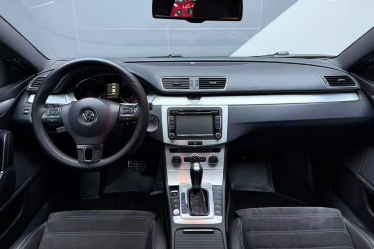 一汽-大众CC 2013款 2.0TSI 豪华型中控内饰7001