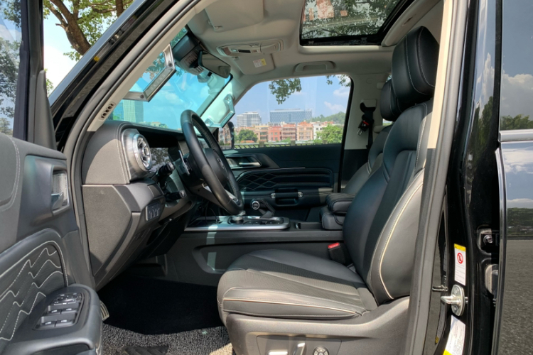 坦克300 2021款 越野版 2.0T 征服者中控内饰7005