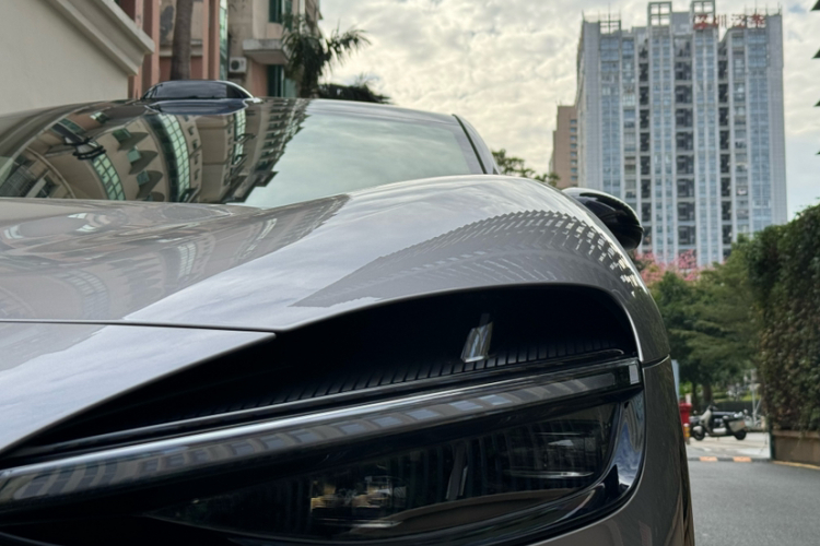 小米汽车 小米YU7 2025款 超长续航高性能四驱Max版车身外观6003