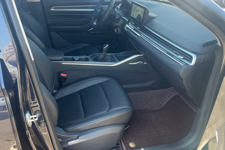 吉利汽车 帝豪 2022款 第4代 1.5L 手动豪华型局部细节41