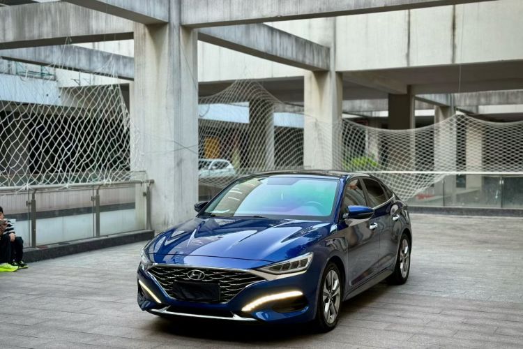 现代 菲斯塔 2019款 280TGDi 智速版 国VI车身外观6002