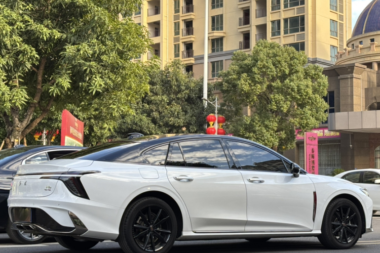 红旗H6 2023款 2.0T 致尚版车身外观6006