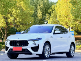 玛莎拉蒂 Levante 2022款 3.0T Modena