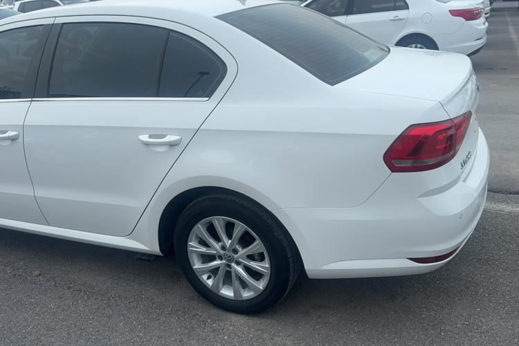 大众 朗逸 2017款 230TSI DSG舒适版局部细节9006