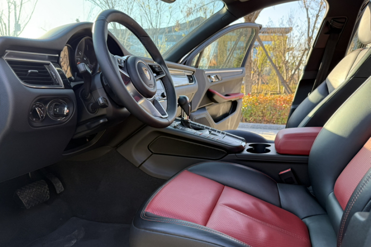 保时捷 2017款  Macan 2.0T中控内饰7008