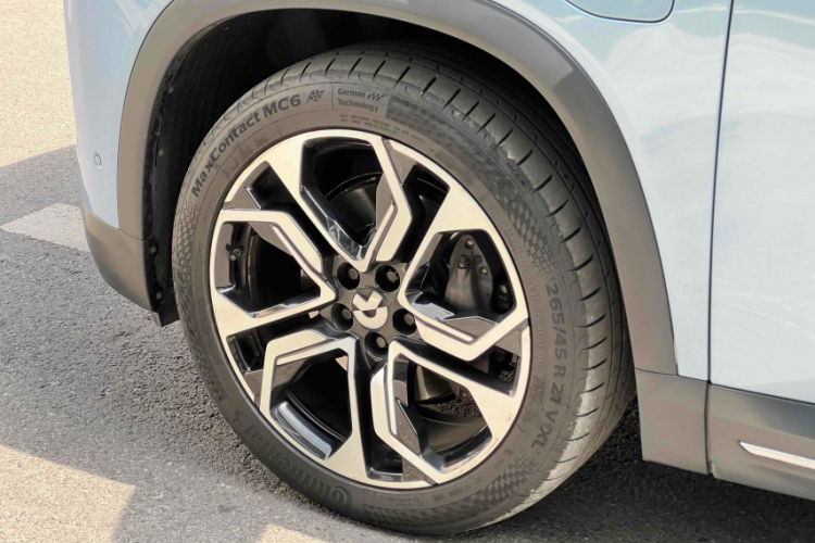 蔚来ES8 2018款 创始版车身外观6006