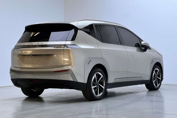 埃安 AION Y 2024款 Plus 610 智驾版车身外观6004