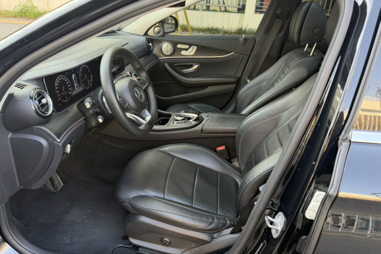 奔驰E级 2018款 改款 E 300 L 运动豪华型车身外观6002