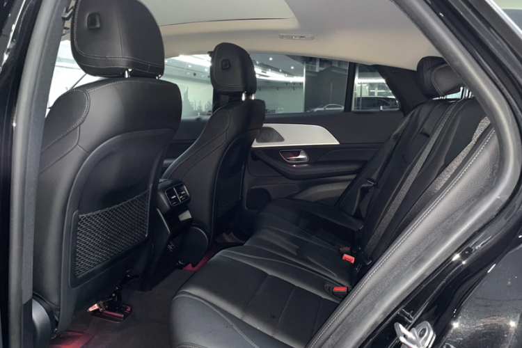 奔驰GLE 2022款 改款 GLE 350 4MATIC 轿跑SUV 时尚型中控内饰7009