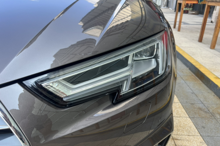 奥迪A4L 2018款 30周年年型 40 TFSI 时尚型局部细节36