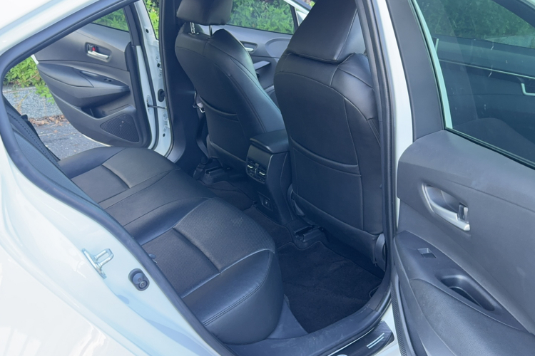 丰田 雷凌 2023款 185T CVT豪华版中控内饰7003