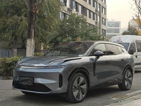 领克08 EM-P 2025款 220km 四驱性能Halo