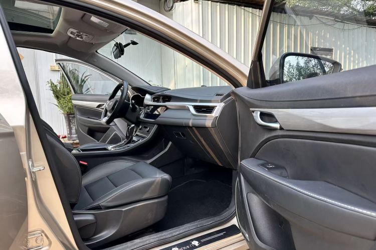 吉利汽车 帝豪 2020款 1.5L CVT豪华型中控内饰7007
