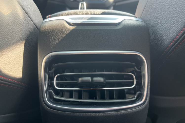 领克03 2020款 1.5TD DCT劲版中控内饰7011