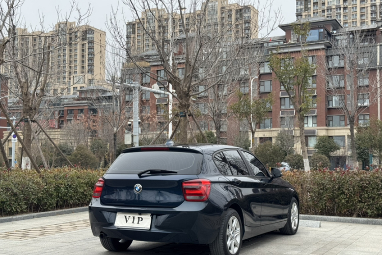 宝马1系(进口) 2013款 改款 116i 领先型车身外观6006