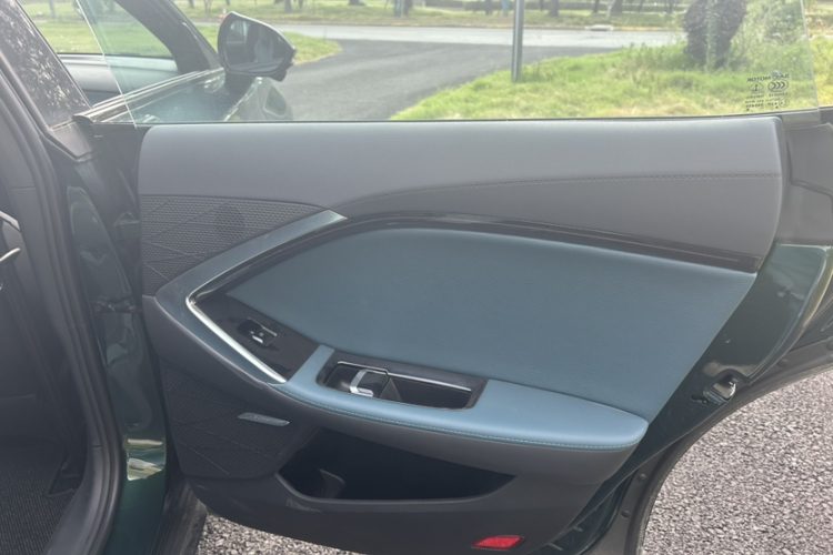 名爵 MG7 2023款 2.0T 自动Trophy+激擎耀世版中控内饰7005