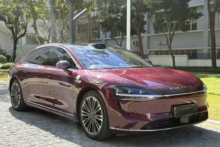 鸿蒙智行 享界S9 2024款 纯电 Ultra 四驱旗舰版车身外观6002