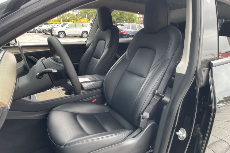 特斯拉 Model Y 2022款 后轮驱动版局部细节19