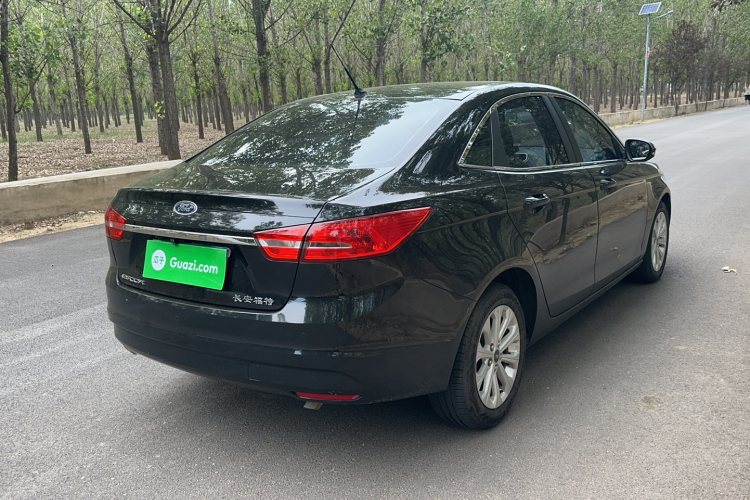 福特 福睿斯 2015款 1.5L 自动时尚型车身外观6006