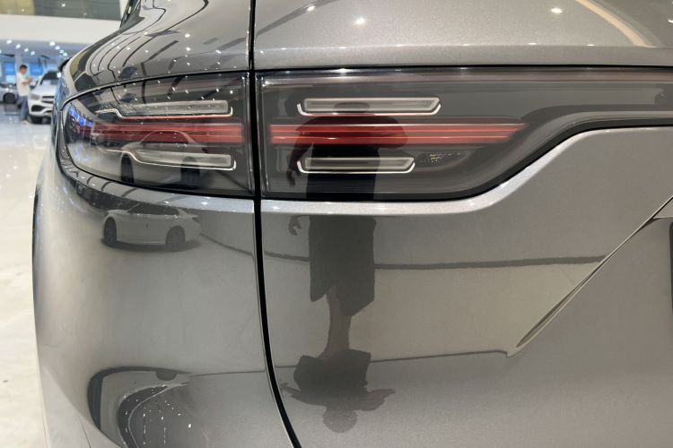 保时捷 Cayenne新能源 2022款 Cayenne E-Hybrid 2.0T 铂金版车身外观6007