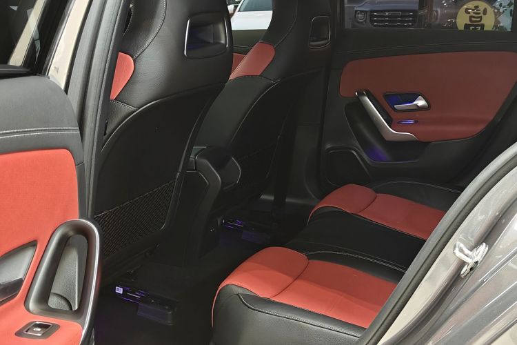 奔驰A级AMG(进口) 2020款 改款 AMG A 35 4MATIC中控内饰7008
