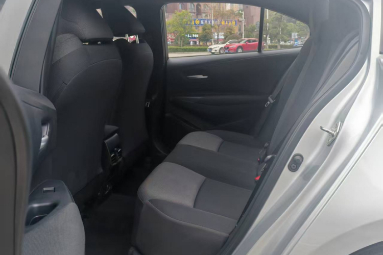 丰田 雷凌 2021款 185T CVT豪华版中控内饰7003