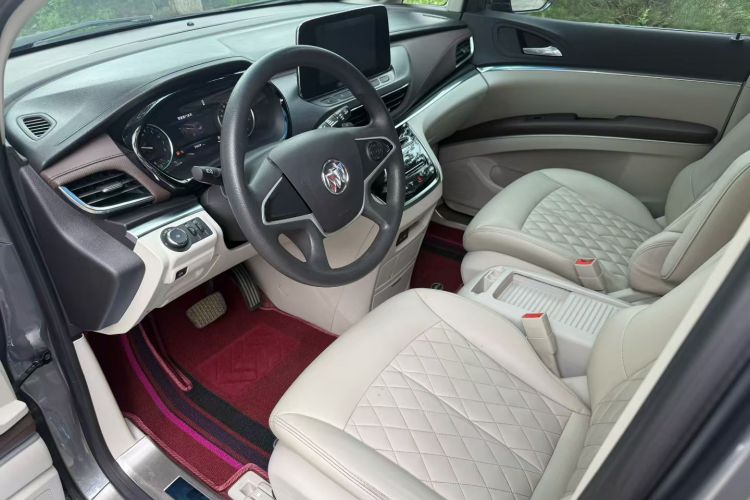 别克GL8 2021款 陆上公务舱 652T 舒适型中控内饰7002