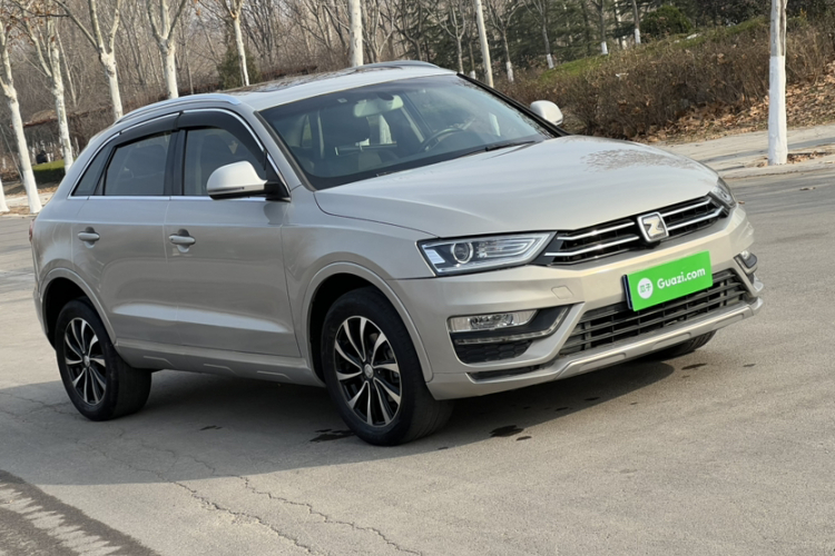 众泰SR7 2016款 1.5T CVT魔方之心版 国IV车身外观6004