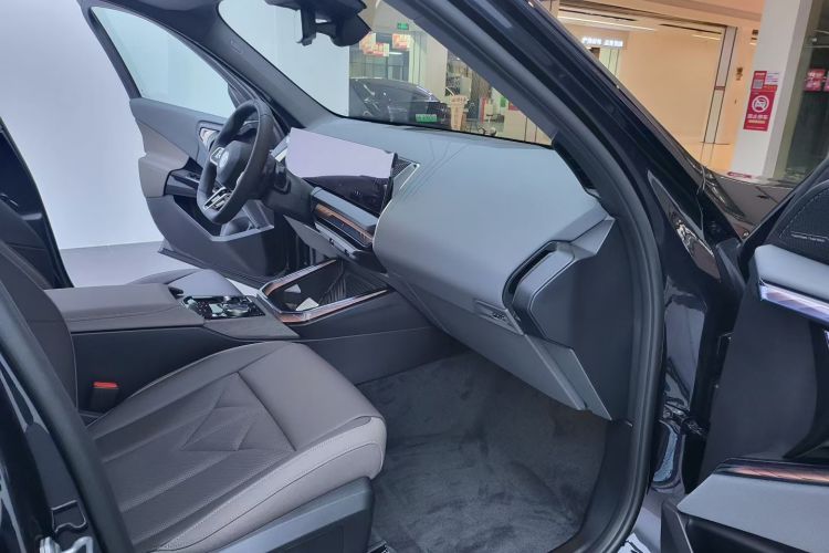 宝马X3 2025款 xDrive30L 领先型 M运动套装中控内饰7007