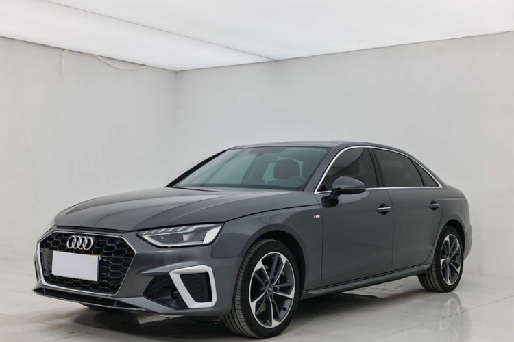 奥迪A4L 2025款 200万辆悦享版 40 TFSI 时尚动感型车身外观1