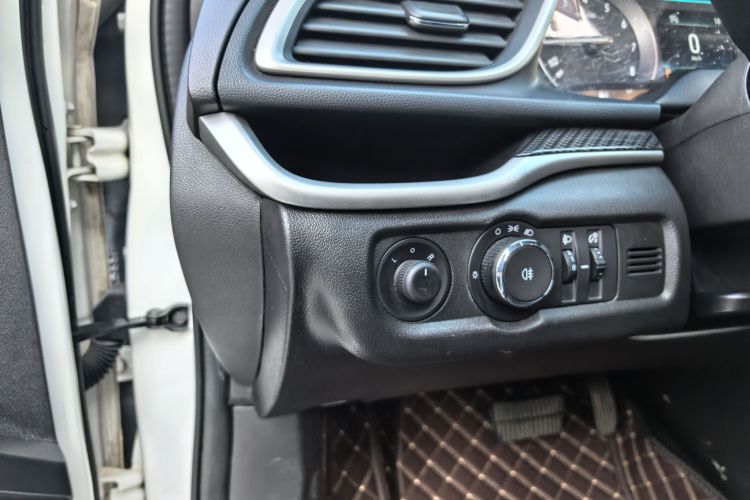 别克 英朗 2016款 15N 自动豪华型局部细节9005