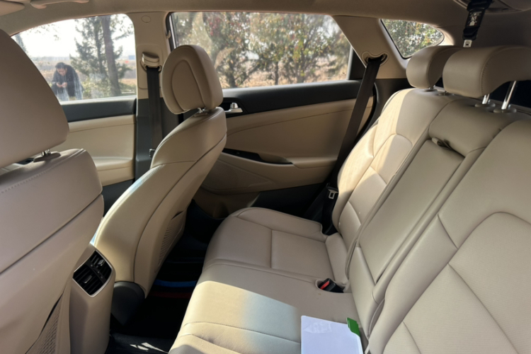 现代 途胜 2015款 1.6T 双离合两驱智能型中控内饰7007