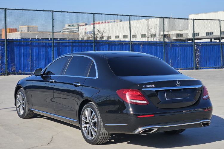 奔驰E级 2017款 E 300 L 豪华型车身外观6003