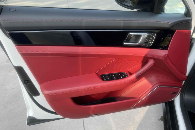 保时捷 2023款 改款 Panamera 2.9T 铂金版中控内饰7002