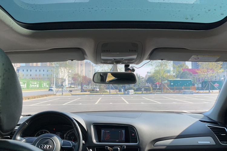 奥迪Q5 2016款 40 TFSI 进取型中控内饰7006