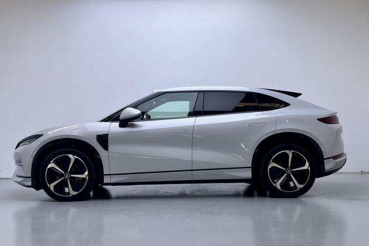 比亚迪 宋L EV 2025款 智驾版 662km 激光雷达卓越型车身外观6005