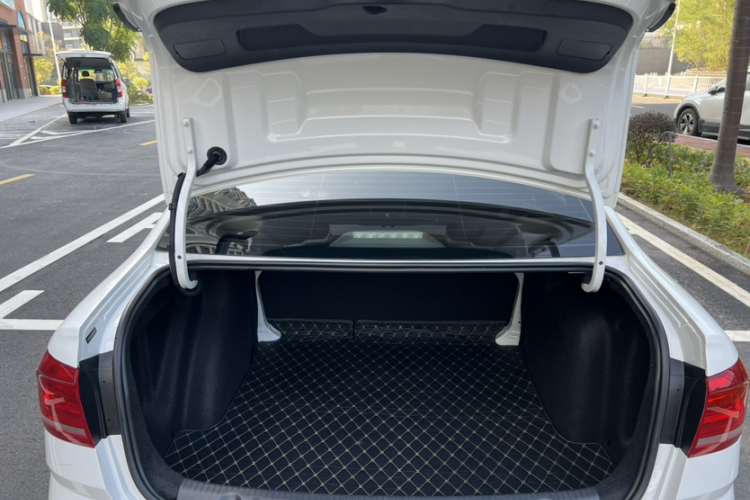 大众 朗逸 2017款 1.6L 自动风尚版局部细节23