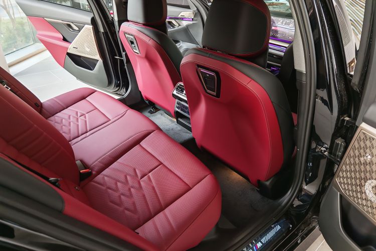 宝马5系 2026款 530Li 尊享型 M运动套装中控内饰7003