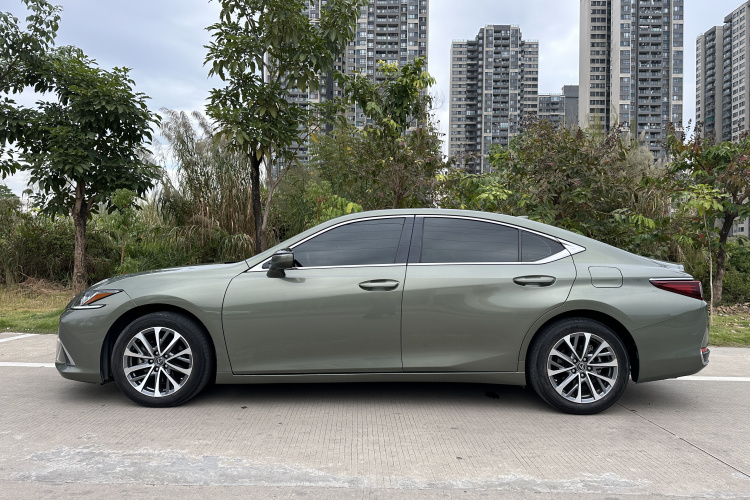 雷克萨斯ES 2021款 200 卓越版车身外观6006