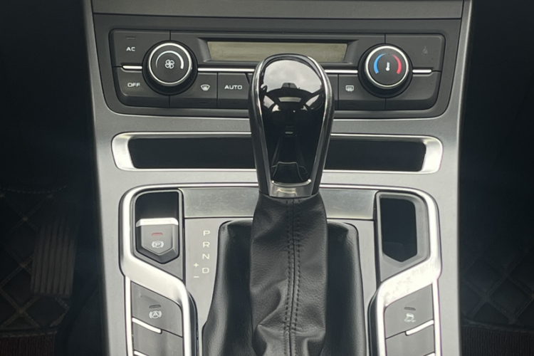 吉利汽车 帝豪 2020款 1.5L CVT向上版局部细节18